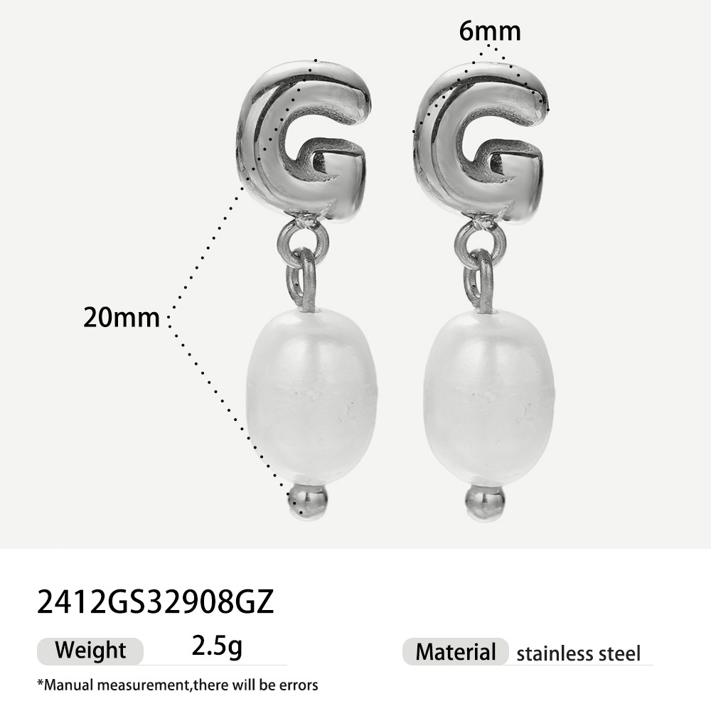 Alta europa y americana de acero inoxidable pendientes de perlas de alta calidad nicho simple joyería de acero de titanio letras pendientes de oro y plata mujeres