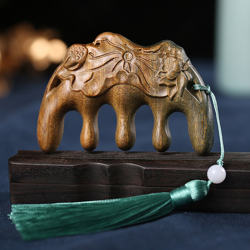 Green sandalwood massage comb, head meridian comb, single-sided carving, wide-toothed rounded teeth, thick-toothed whole wood comb