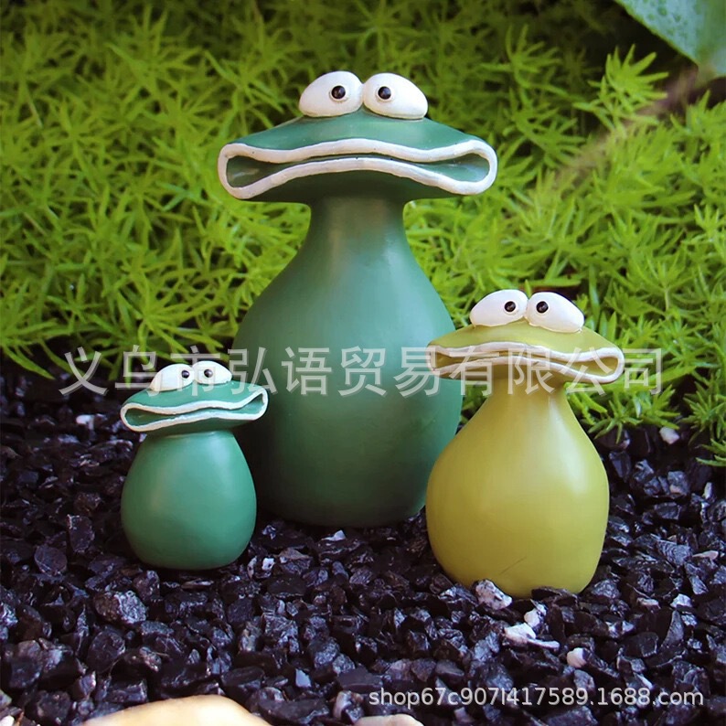 Cross-border big mouth frog spoof ornaments cute decorations design home courtyard resin crafts cute frog