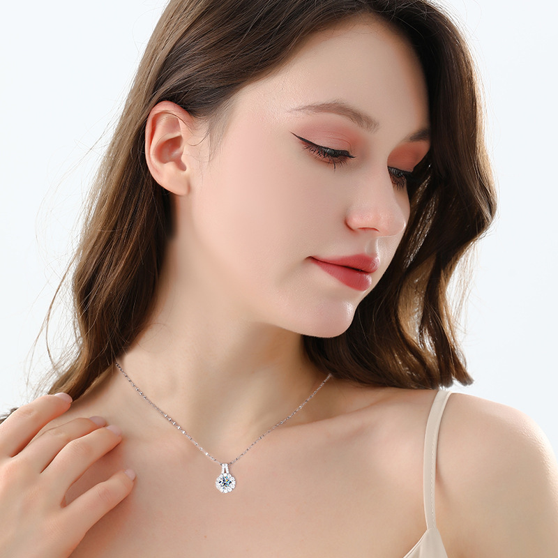 S925纯银莫桑钻太阳花项链女莫桑石圆包吊坠简约高级百搭抖音热销|undefined