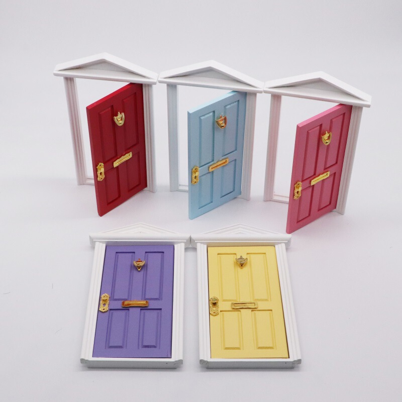 1:12 doll house dollhouse mini furniture diy micro scene model Pink steeple door Christmas decoration 1:12 doll house dollhouse mini furniture diy micro scene model Pink steeple door Christmas decoration