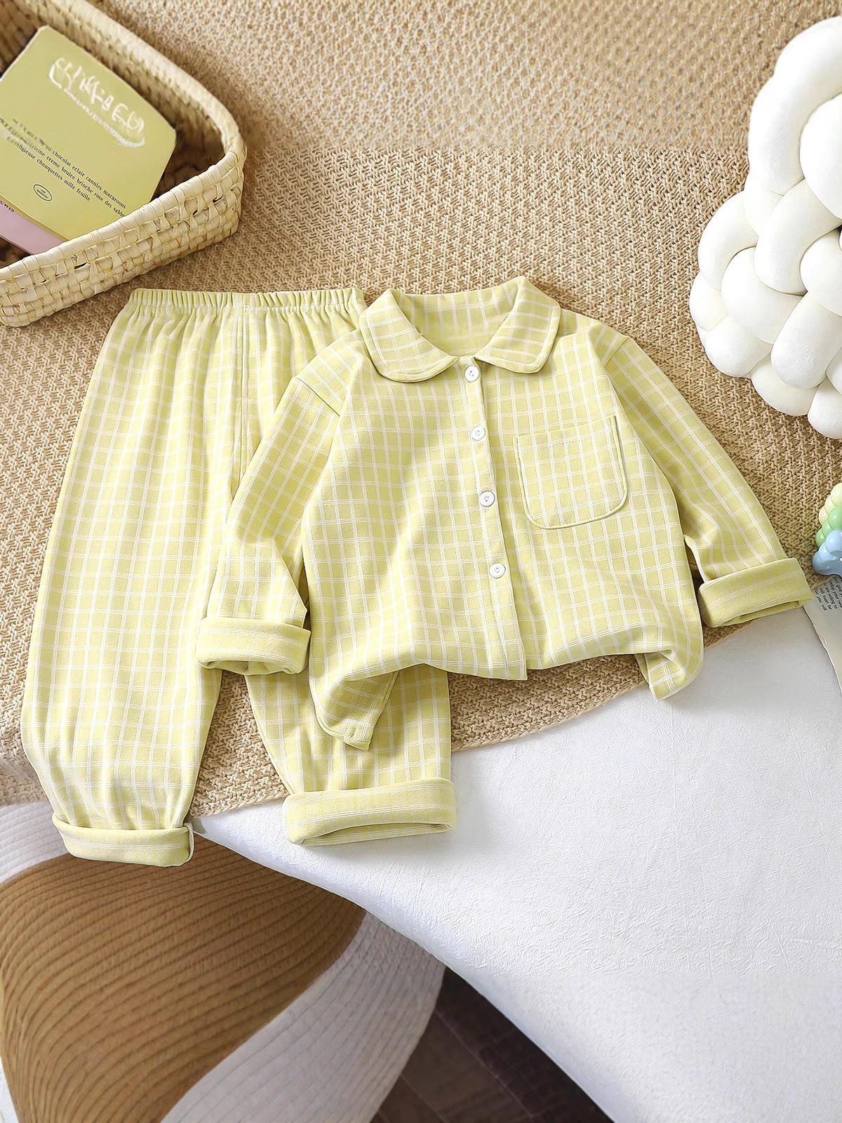 Pajamas infantiles de cotton de estilo coreano para niños y niñas, camisetas simples a cuadros, ropa para el hogar con solapa de dos piezas para mantener el calor