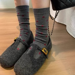 アンコラの赤い山の靴下の子供の精練綿の骨がない秋冬の中の筒の靴下の酒の赤い双羅の口の波のストッキングの靴下