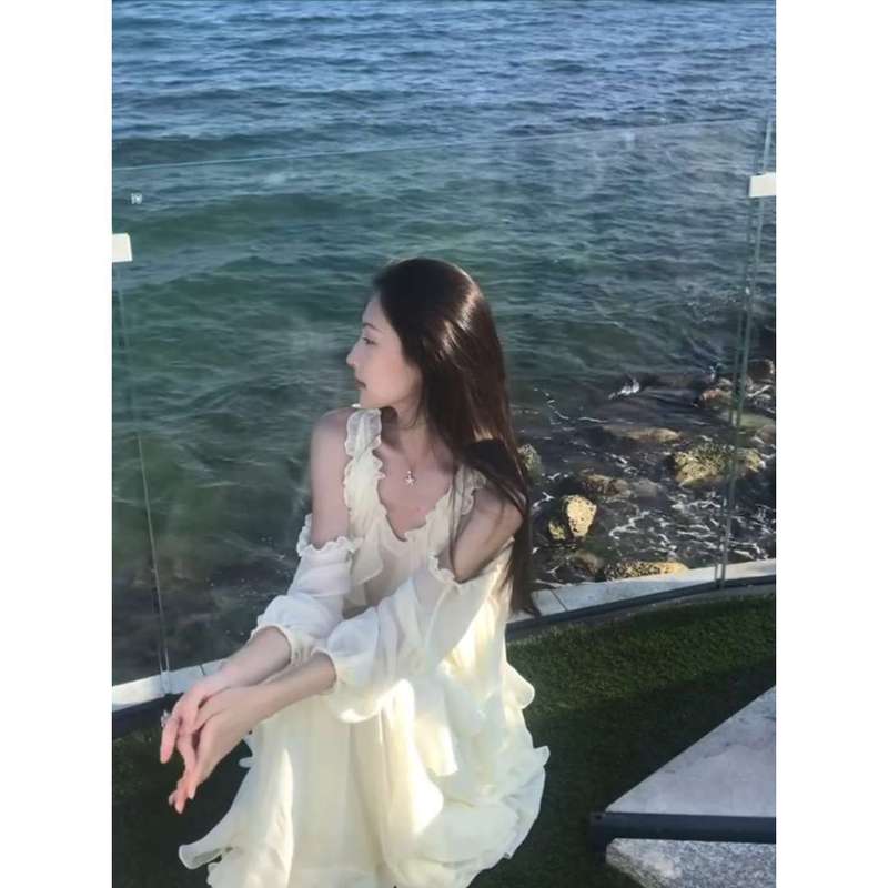 法式小众设计感露肩连衣裙夏季海边度假风绝美飘逸长裙|undefined