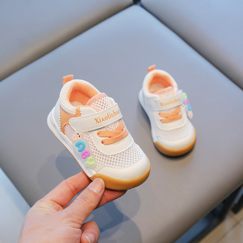 Primavera y verano Touwang zapatos para bebés pequeños zapatos para niños y niñas de suela blanda zapatos deportivos zapatos para bebés zapatos antideslizantes