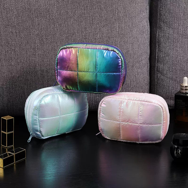 跨境新款欧美羽绒款夹棉云朵化妆包收纳包防震防磕碰化妆包便携