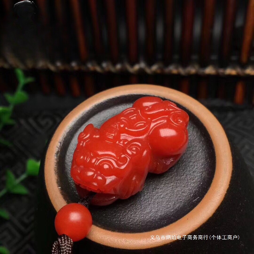 纯天然云南保山南红貔貅吊坠玛瑙散珠项链精雕平安扣男女款毛衣链