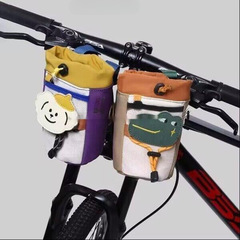 自転車自転車の自転車に乗るとカバンが可愛いです。