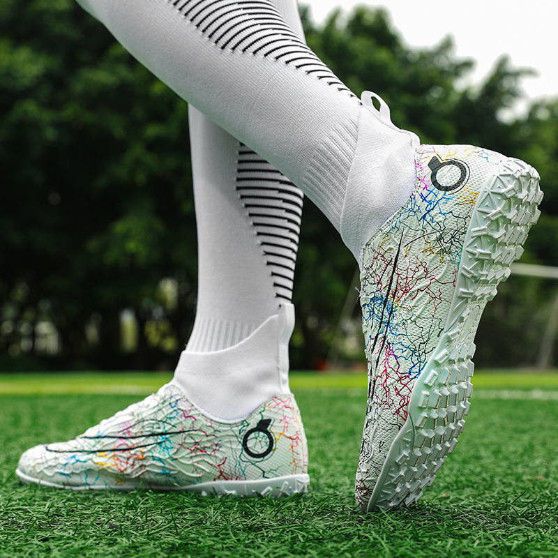 Commercio estero transfrontaliero scarpe da calcio alte da uomo giovani unghie rotte tf unghie lunghe ag scarpe da allenamento per competizioni sportive per studenti all'ingrosso_voghion.com