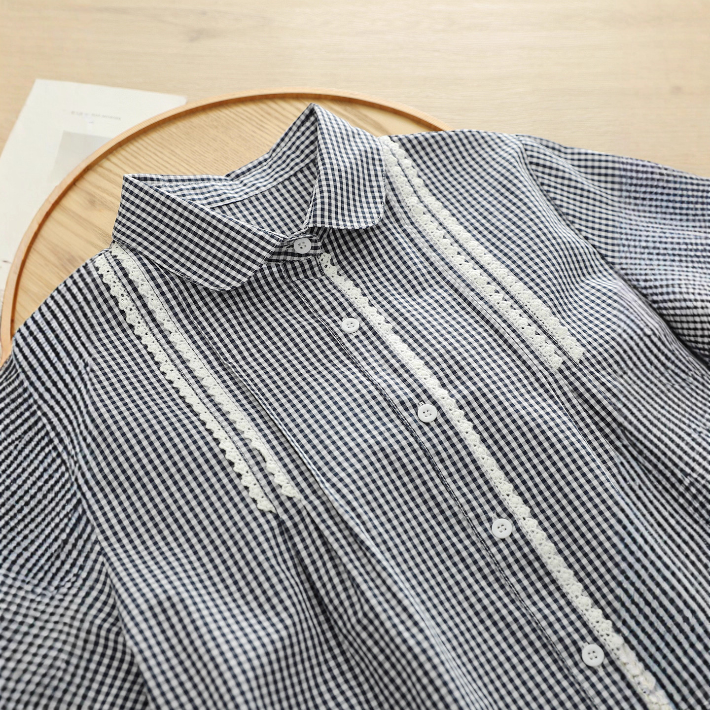 2025秋季文艺小I清新蕾丝花边娃娃领格子纯棉衬衫女长袖打底衫潮