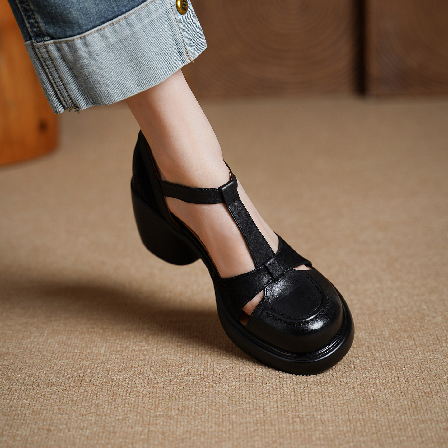 Sandal nữ cao gót mũi nhọn quai chữ T da bò, gót 8 cm — đen