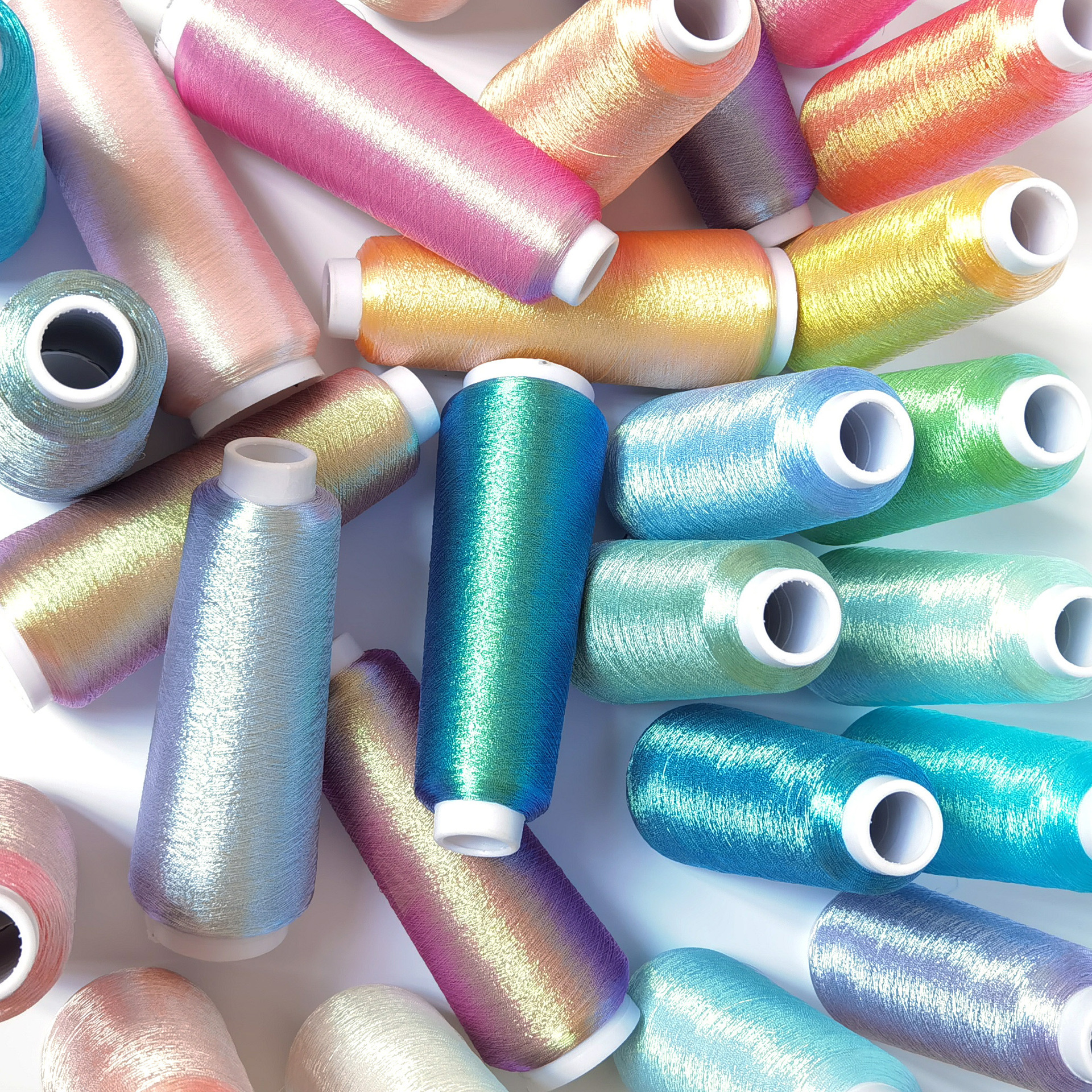 Factory supply 150D colorful gold and silver embroidery thread, handmade wrapped flower accessories, Hanfu embroidery, quantity discount