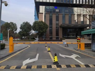 Factory School vehicle identification barrier gate length color in stock straight bar advertising fence remote control barrier gate
