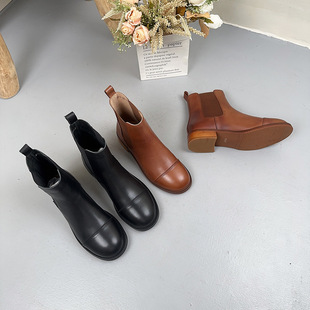 2023 Vine green radish Autumn New Round Head in stock sewing line first layer cowhide mid-calf Korean style Martin boots wholesale