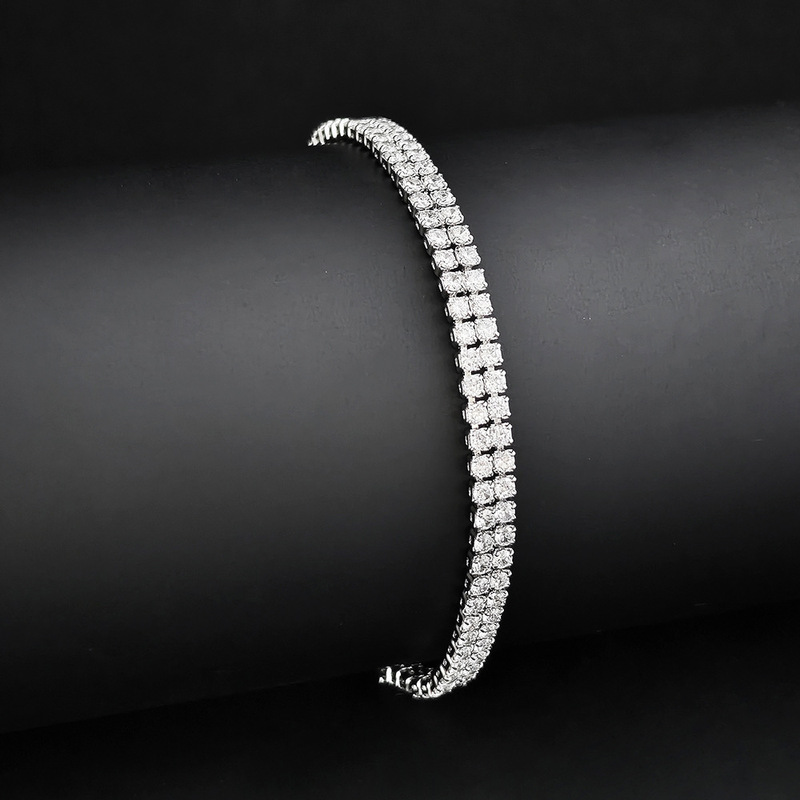 Fashionable and Simple Versatile New Women's Bracelet with Classic Design, Light Luxury Jewelry, High-End Design Sense S8483 Fashionable and Simple Versatile New Women's Bracelet with Classic Design, Light Luxury Jewelry, High-End Design Sense S8483