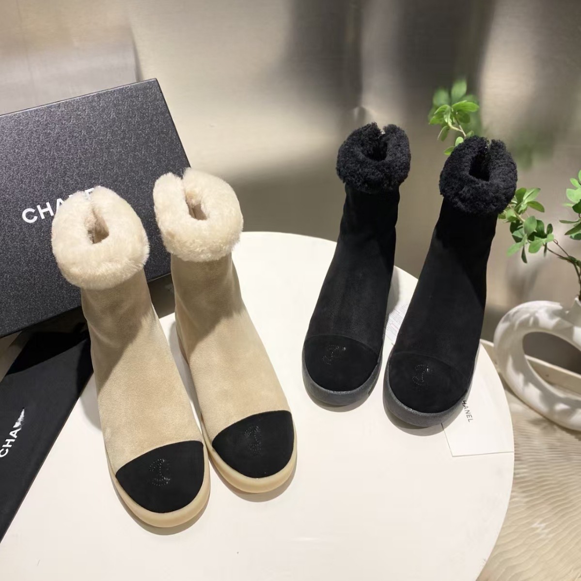 小香2025秋冬新款真皮粗跟后拉链毛毛短靴女法式百搭保暖雪地靴女