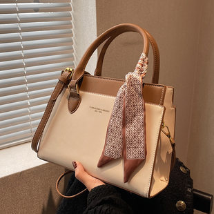 Capacious shoulder bag, red handheld purse for bride, high-quality style