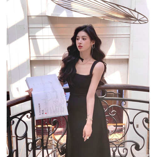 Cross-border summer 2025 new black and white long dress women's dress French waist-cinch slimming niche halter dress slimming