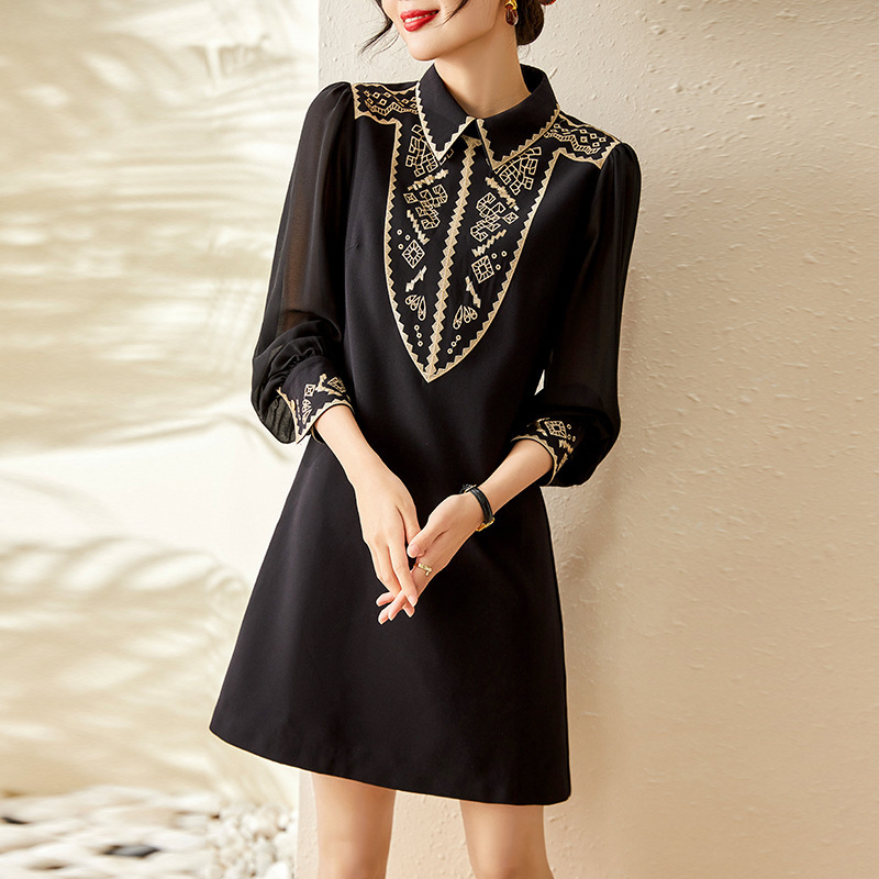 2225713-Nanyou Luxury and Beautiful Chinese Style Embroidery Slim and Slightly Tight Waist Celebrity Rich and Beautiful Elegant Dress for Women in Autumn and Winter