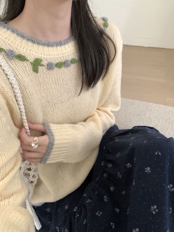 之言25秋冬女装羊毛衫韩系圆领甜美复古感绣花丝羊毛绒针织衫毛衣|undefined