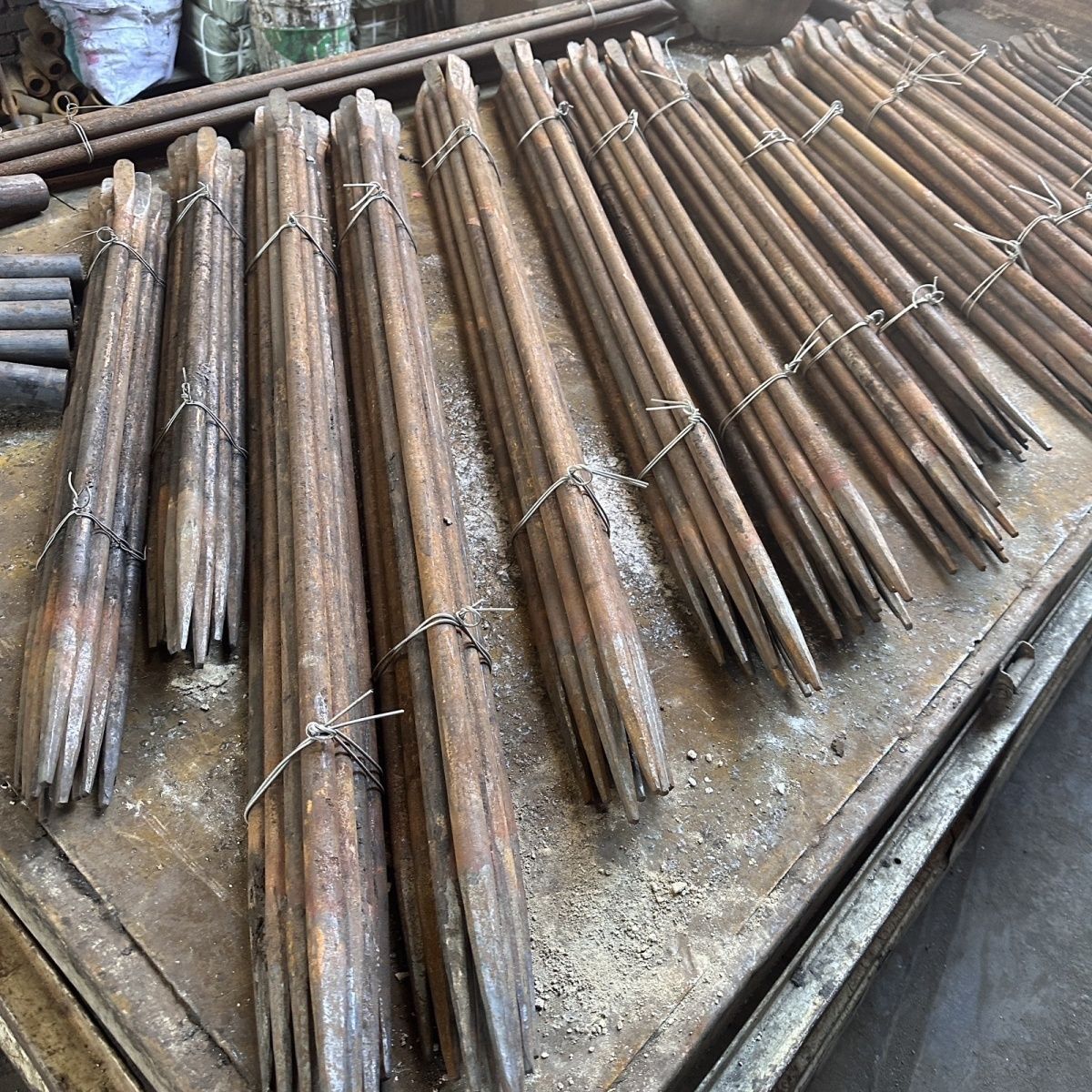 工地爆款撬棍22粗25粗28粗抽油杆直杆撬棍淬火处理硬度强无其他