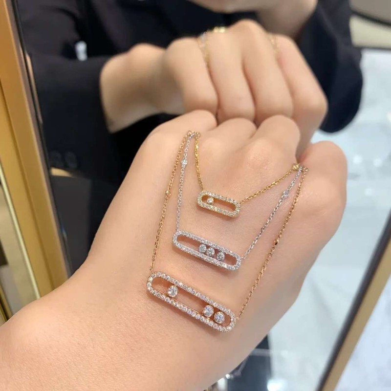 Meijia 高バージョン 3 ダイヤモンド スライド大小ネックレス スマートフルダイヤモンドペンダント エレガントなハイエンド鎖骨チェーン|undefined