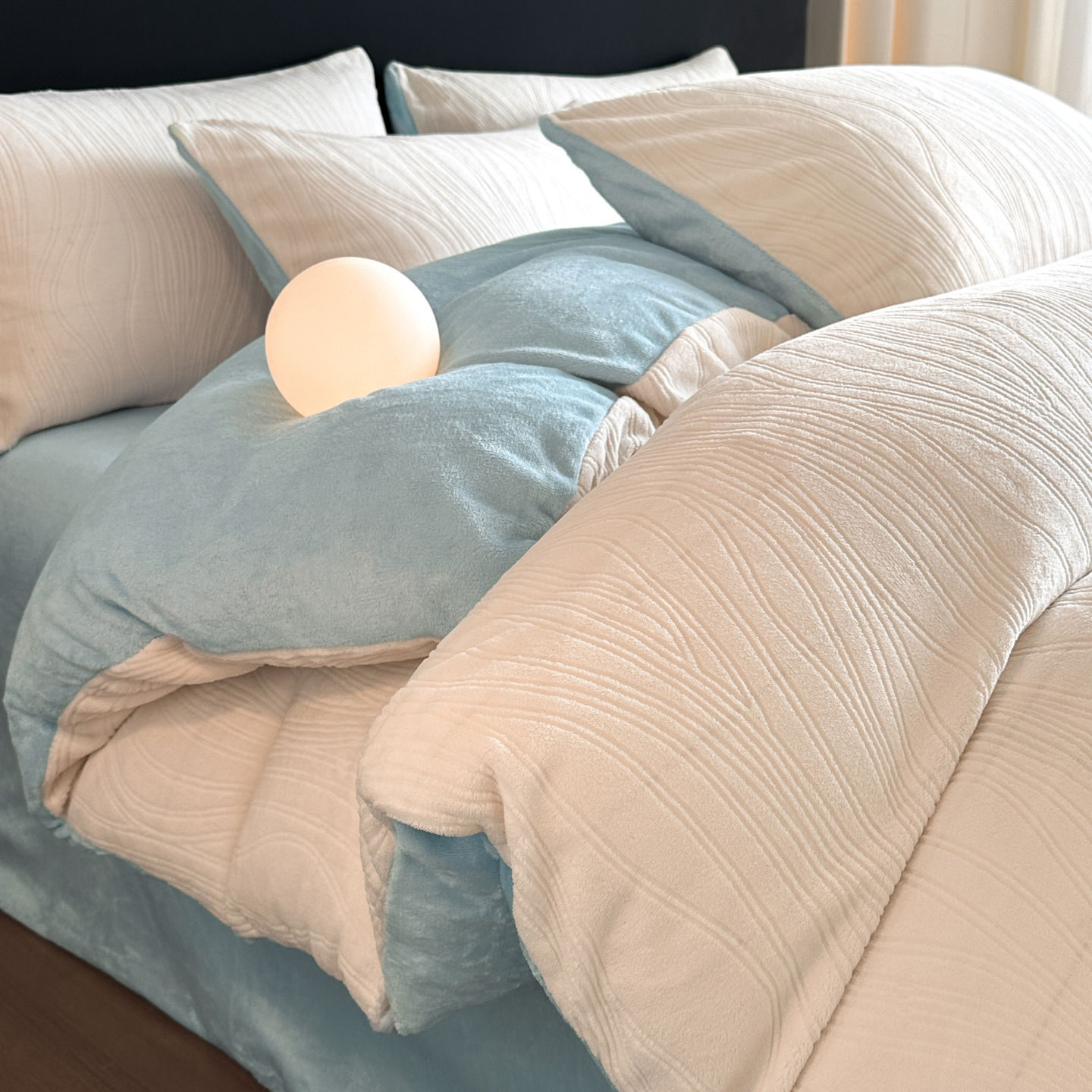 Flores podridas de leche de lana cama de cuatro piezas conjunto 2025 nuevo invierno calentamiento sábanas gruesas cubiertas de cama