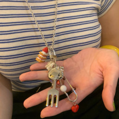 ロングホルターネックネックレスキティナイフとフォークケーキペンダントネックレスセーターチェーン甘いクールスタイルアクセサリーキーホルダーペンダント