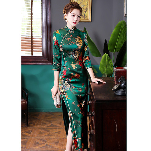 Women's mulberry silk dark green floral Chinese Dresses oriental qipao miss etiquette host singers Retro cheongsam evening party photos long long-sleeved dresses