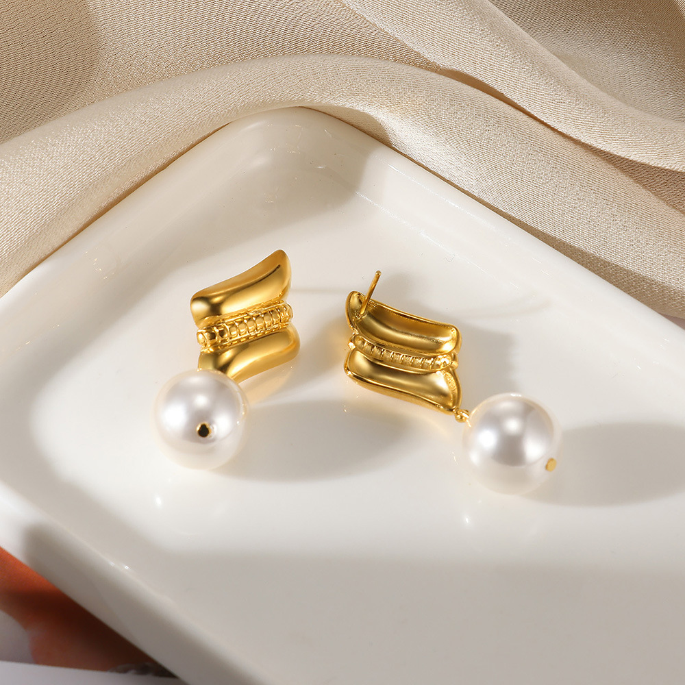 5g Weight 0.03µm-0.05µm Gold Plating Thickness PVD Coated Gold Plating Process 304 Stainless Steel Ear Needle Material Real Gold Plated Plating Material Zircon Inlay Material Dangling Earrings Classification 1 Pair Quantity Holiday, Daily Occasion 304 Stainless Steel Material Flower, Shell Pattern Women's Gender Vacation, Simple Style Style Waterproof Non Tarnish, Inlay Craft PVD Coated Real Gold Plated Flower Shell 304 Stainless Steel Vacation Simple Style Waterproof Non Tarnish Dangling Earrings 24