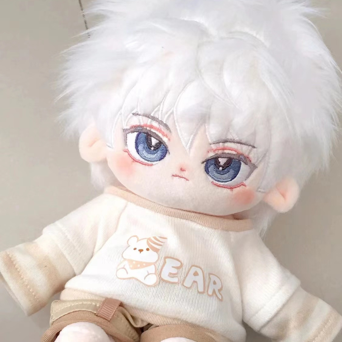 A tiempo completo cazador Qiqi 20cm muñeca de algodón Xiaoqi muñeca Linda anime periférico mayor regalo para cumpleaños