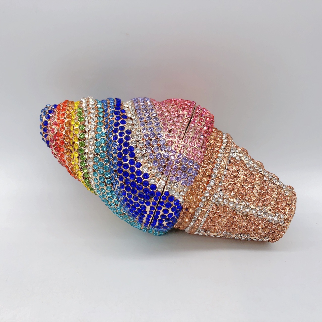 Seleccione estrictamente el nuevo paquete de helado con diamantes para la cena, bolsas de mano de diamantes para mujeres, embrague de helado.