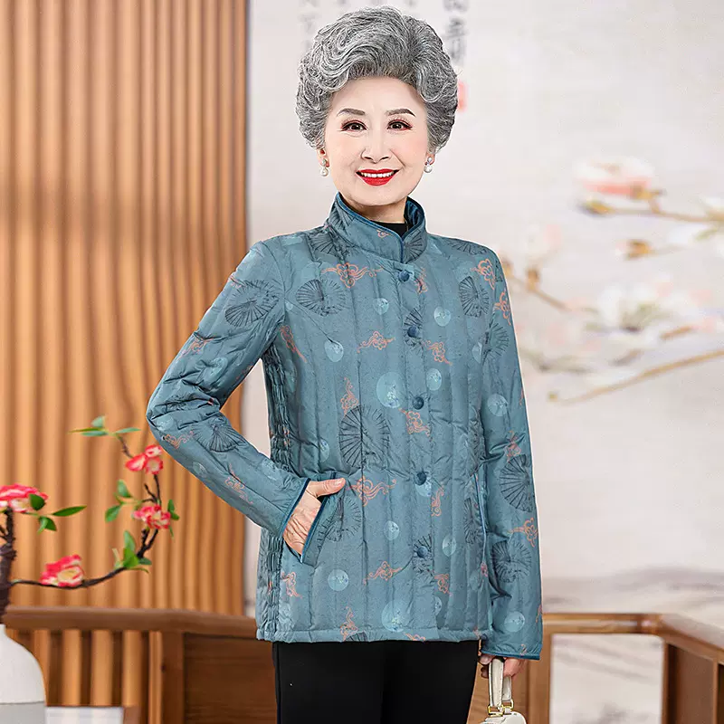 老年人冬装女奶奶轻薄羽绒服短款70岁洋气保暖内胆老太太冬季外套
