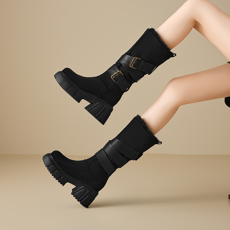 Boot nữ mùa đông kiểu Anh gót vuông 10cm khóa thắt lưng phong cách xe máy — nhung đen