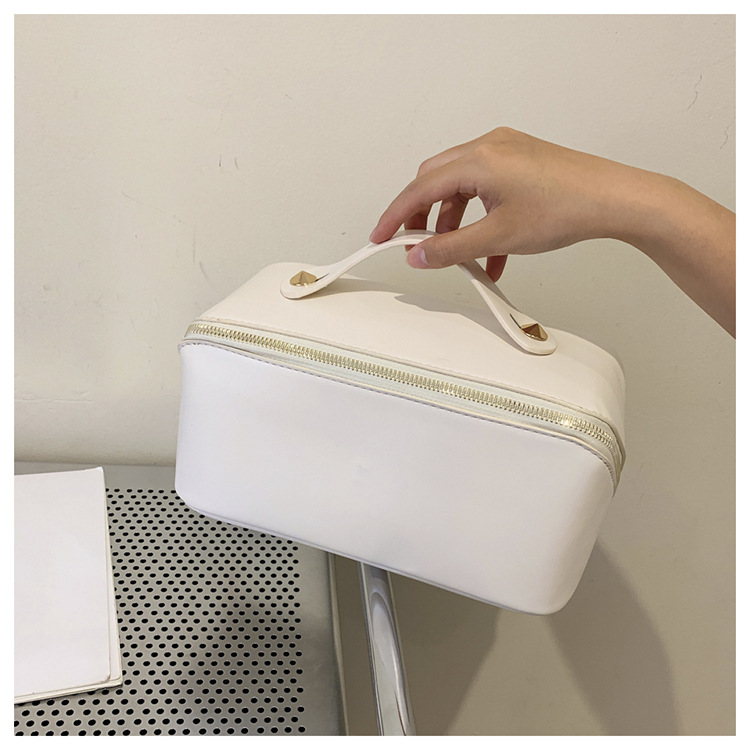 Elegant Basic Solid Color Pu Leather Square butup Bags display picture 4
