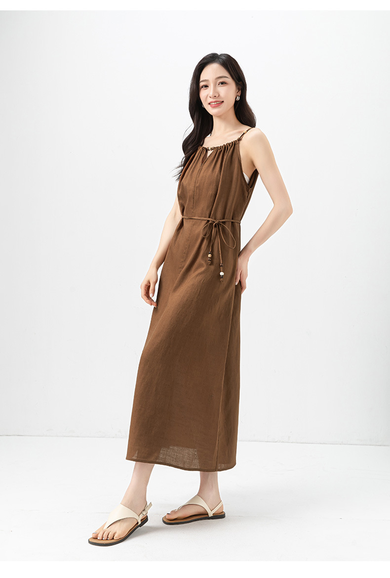 Váy maxi hai dây đính cườm phong cách nghỉ dưỡng, dáng chữ A rộng rãi, chất Tencel phối sợi gai mỏng mùa hè — Màu caramel chi tiết 4
