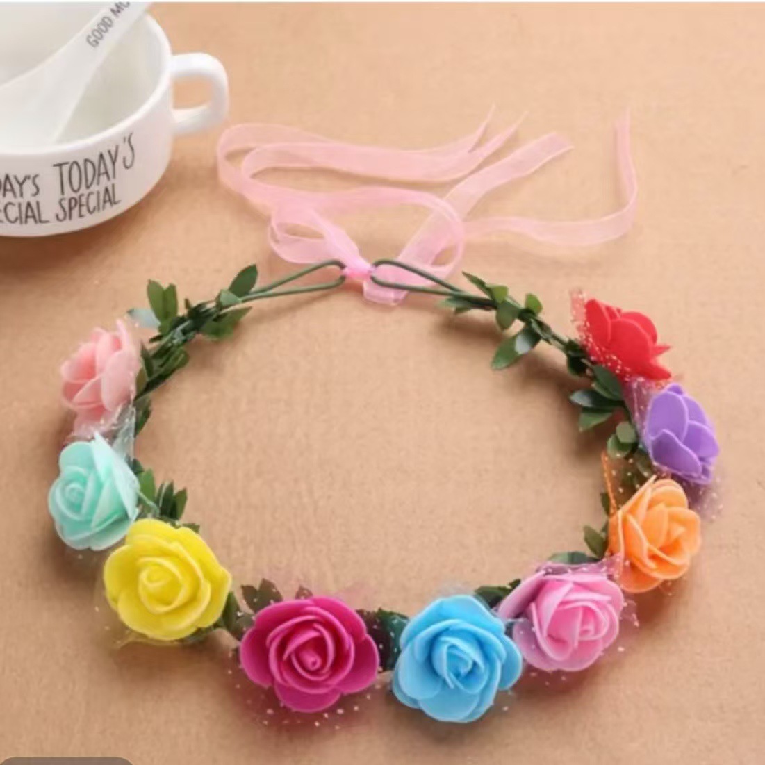 9 폼 장미와 녹색 잎 리본 [색상]