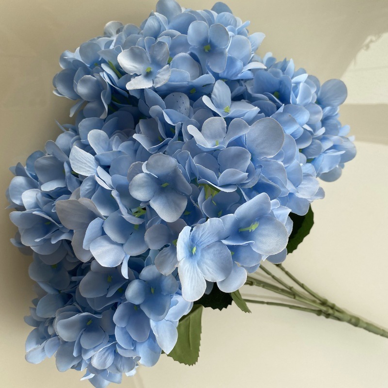 毛布5頭のフランスのアジサイは、ホテルの結婚式の生け花を飾って多色のアジサイの花の花束を卸売りします。|undefined