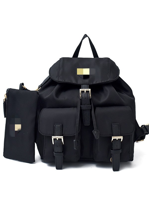 Pequeña insignia de oro negro