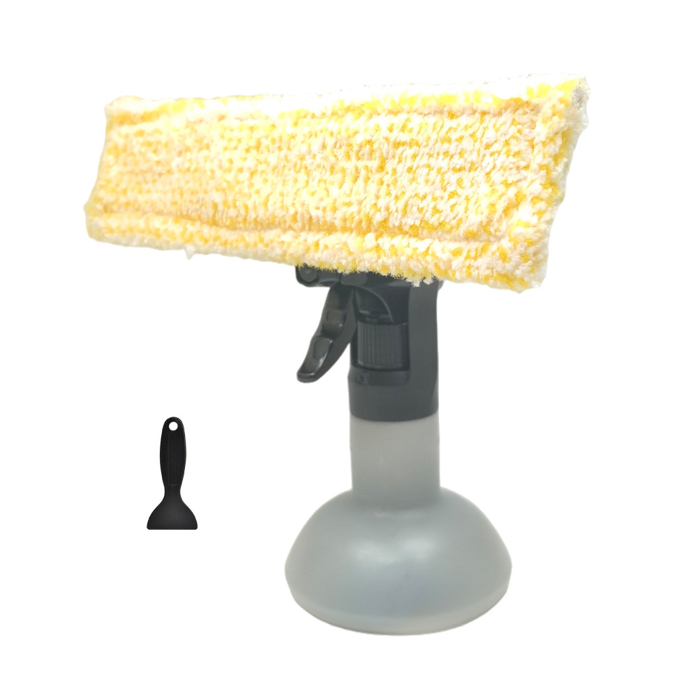 1 juego de regaderas antiguas + 1 paño amarillo para limpiar ventanas