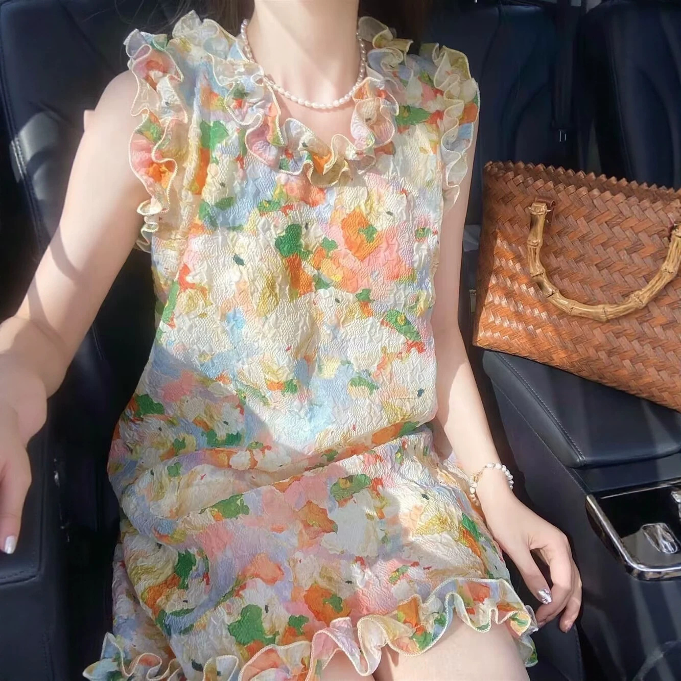 Váy maxi nữ in hoa màu sắc tươi mát, tay bồng nhún eo, phong cách nghỉ dưỡng — màu sắc chi tiết 1