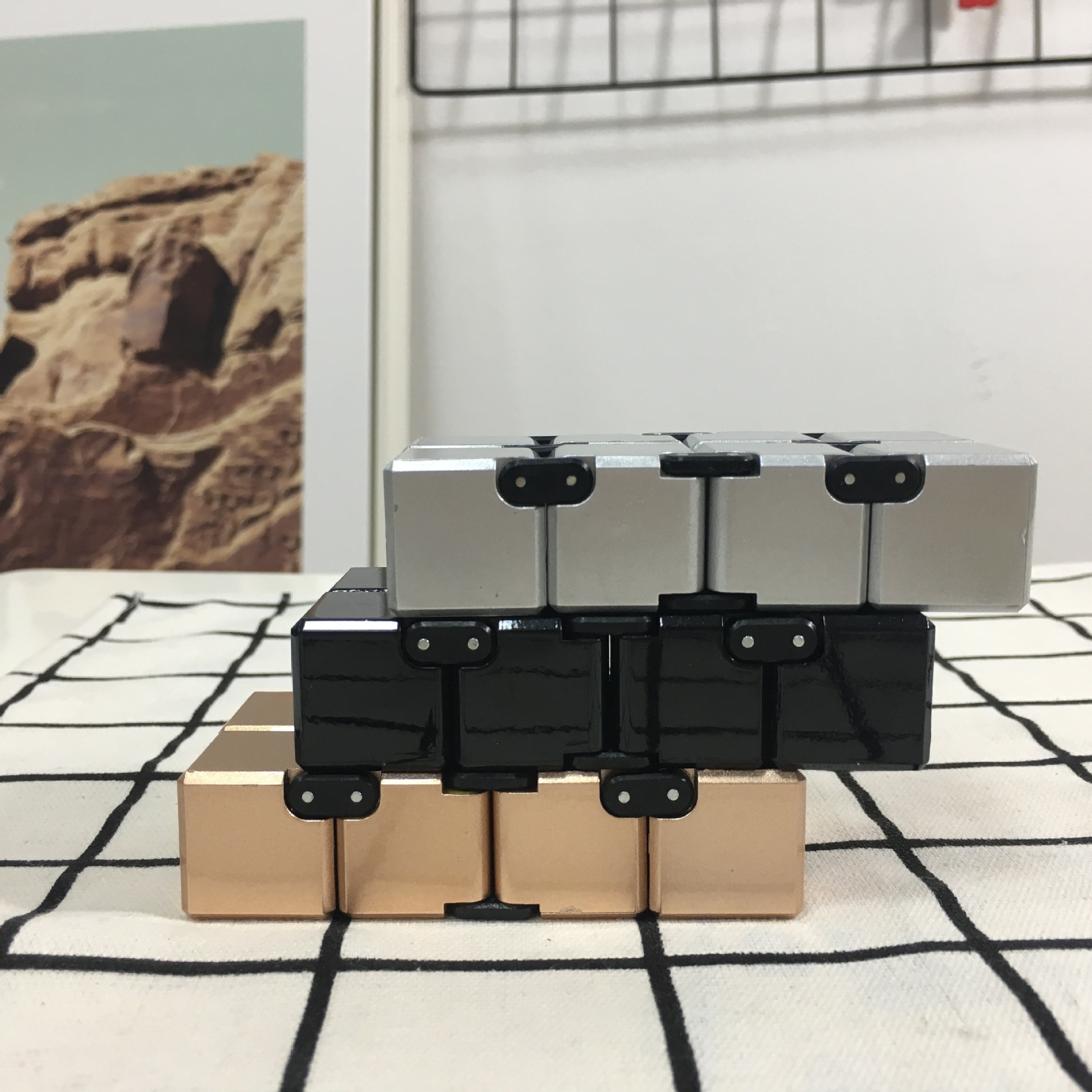 9656564483_643797824