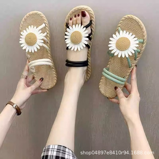 Classic Chrysanthemum Sandals and Slippers Summer Wear Fashion All-match Roman Style Seaside Beach Summer Sandals and Slippers for Students
