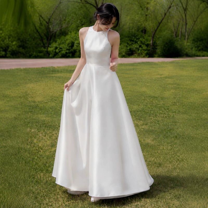 Lightweight Satin Wedding Dress, Simple Mikado Style, Niche High-End Feel, Outdoor Travel Photography, High-Neck Sleeveless Long Backless Gown for Women