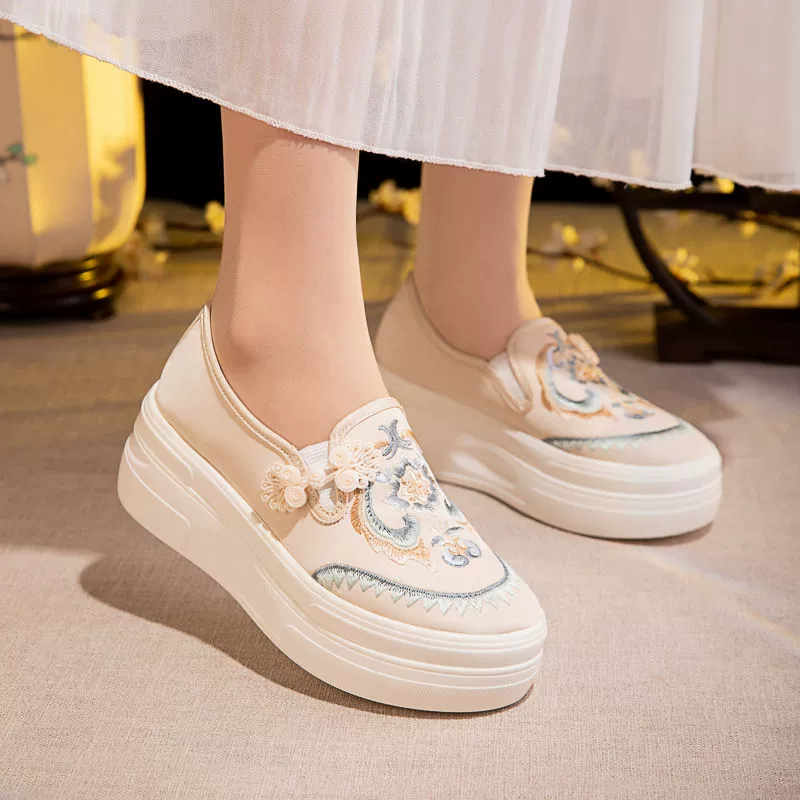 Весенне-летняя новая стильная женская обувь в китайском стиле, обувь на толстой подошве с этнической вышивкой, новая обувь в китайском стиле, тканевые туфли в стиле ретро для женщин