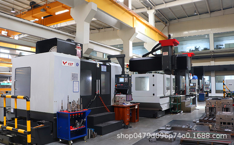 CNC机器.jpg