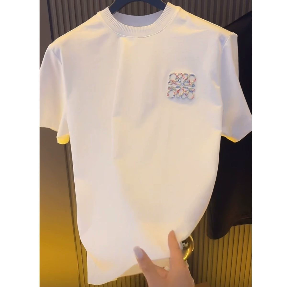 Футболка с коротким рукавом 2025 минималистская мужская новая летняя полурукава повседневная вышивка с круглым вырезом