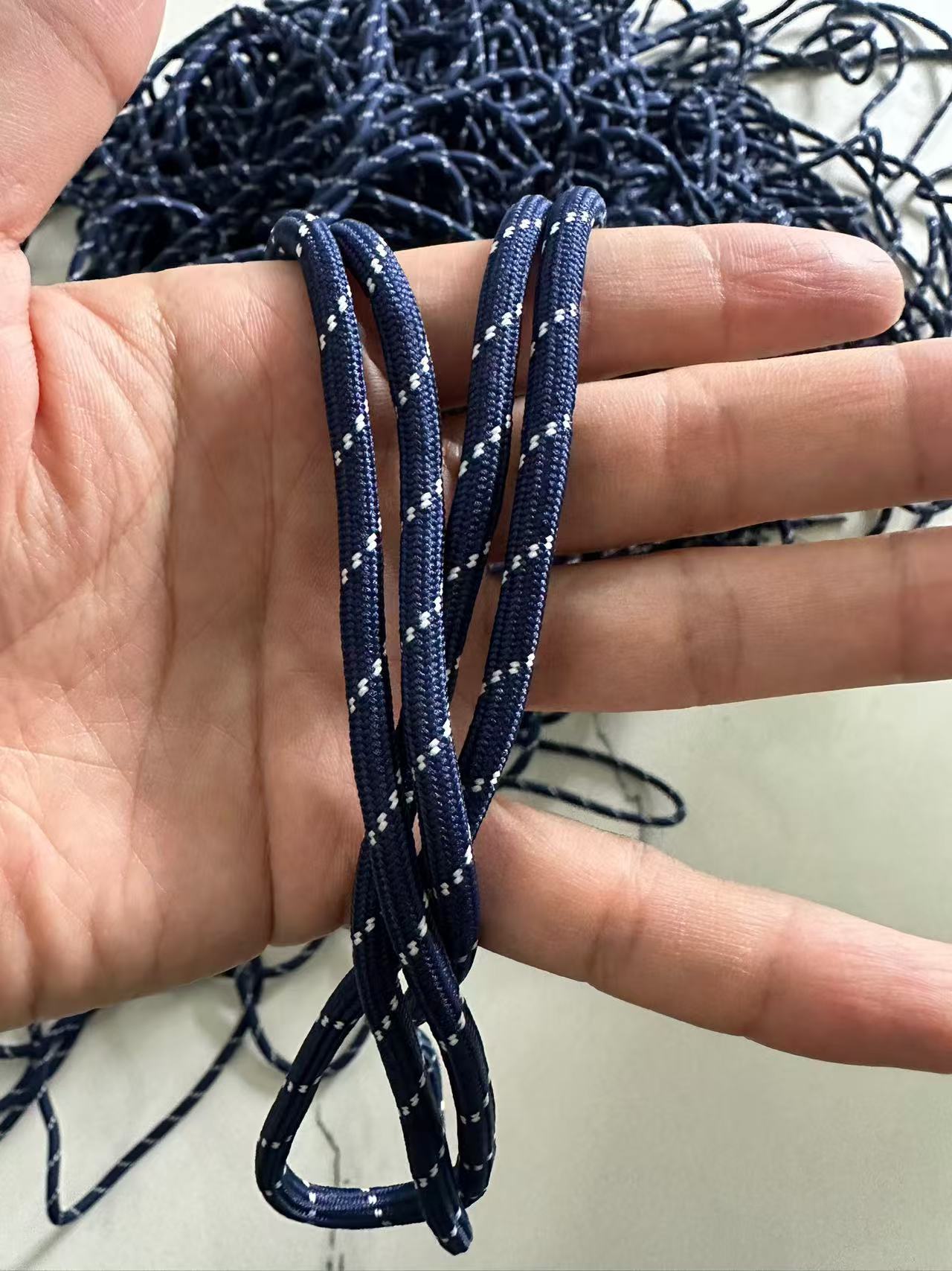 Cordones redondos de 5 mm para zapatos de papá, botas de senderismo, botas estilo Martin, con rayas diagonales en negro, blanco y amarillo.