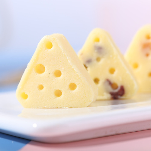 Totem Ranch fresh milk cheese cheese manufacturer direct sales triangle cheese cheese fresh milk cheese cheese children's cheese zero