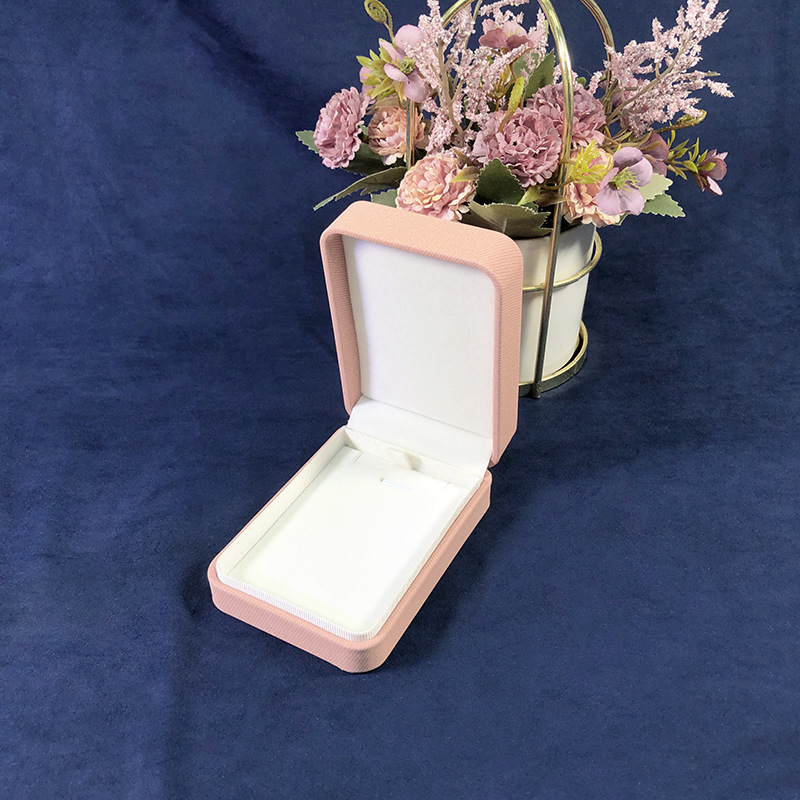 Cubierta de ángulo redondeado fresco caja de joyería de cuero PU caja de embalaje de joyería de moda anillo brazalete embalaje de joyería